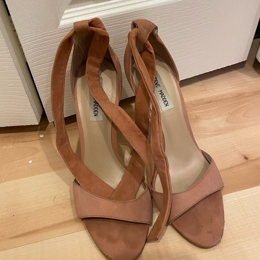 Steve Madden Suede Tie Heels